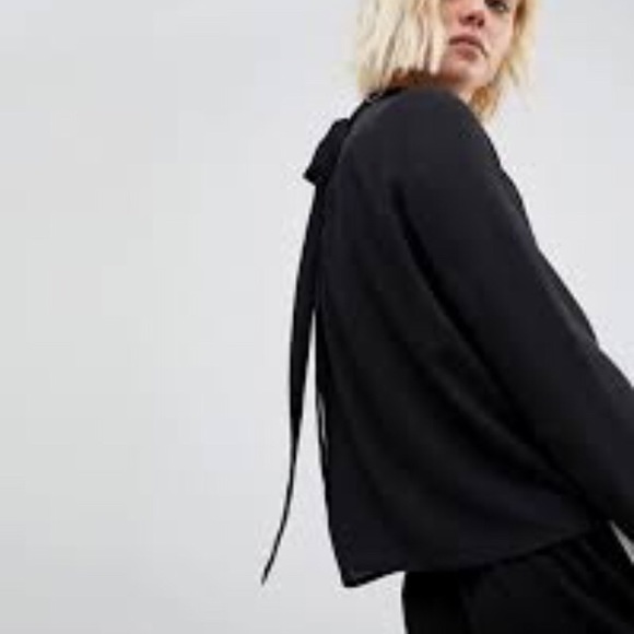 Unique 21 Bow Back Shirt - Picture 3 of 6